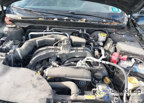 2020 Subaru Outback Limited z USA, uszkodzony, nr VIN 4S4BTANC9L3145710